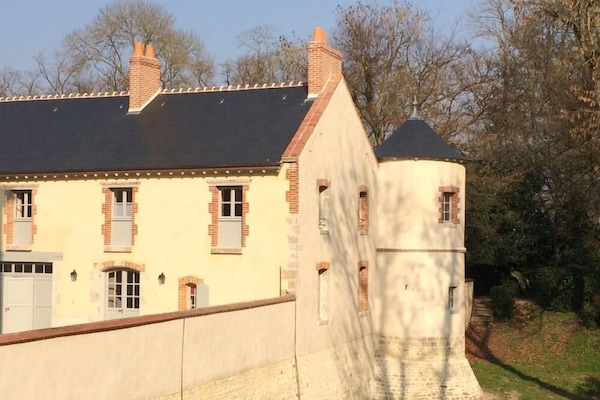 Maison d'amis - " La Tourelle"