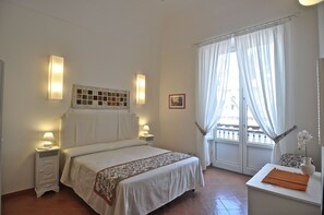 2 chambres, fer et planche Ă repasser, Wi-Fi gratuit, draps fournis