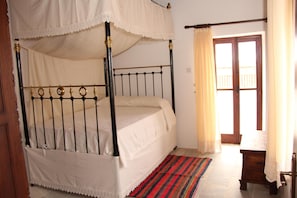 5 chambres, fer et planche Ă repasser, Wi-Fi, draps fournis