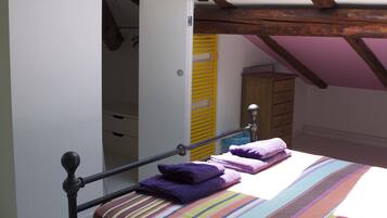 2 bedrooms, in-room safe, desk, soundproofing