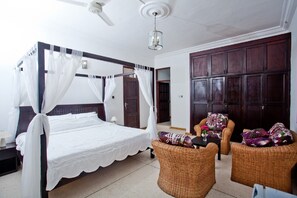 7 bedrooms, iron/ironing board, travel crib, WiFi