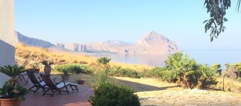 Villa Ciusca - villa with garden near San Vito Lo Capo