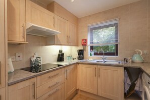 Fridge, microwave, oven, dishwasher - Burnham A - a self catering cottage that sleeps 3 guests in 1 bedroom (Holt)