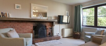 Burnham A - a self catering cottage that sleeps 3 guests in 1 bedroom