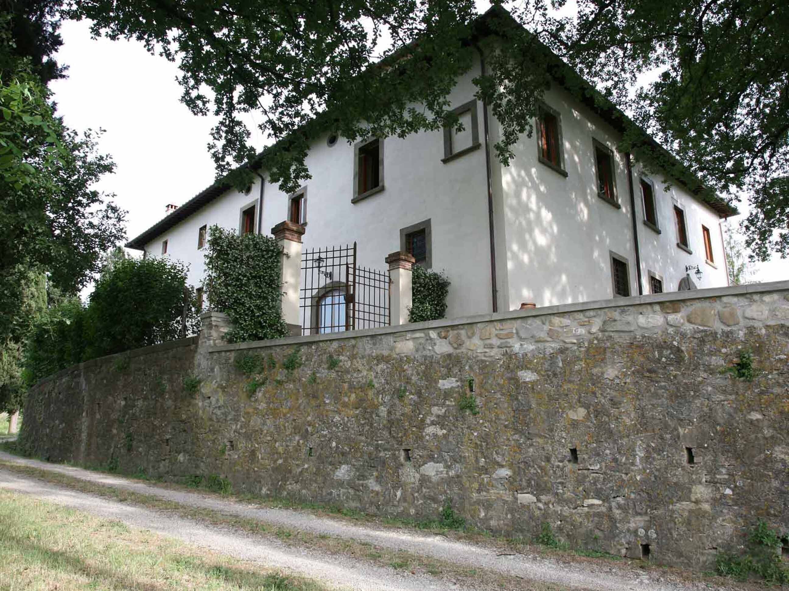 The House of Roses at the Nibbio