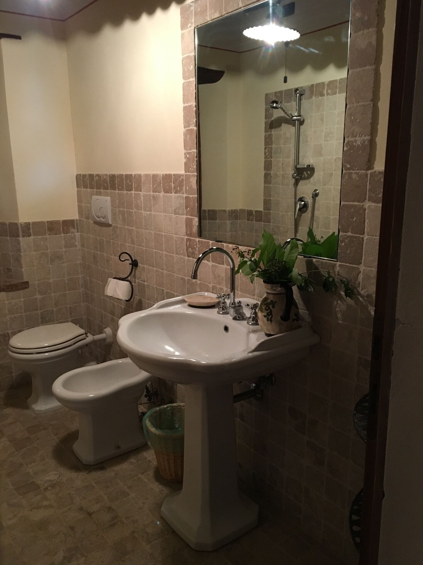 Apartment with private garden and infinity pool, perfect for daily town trips