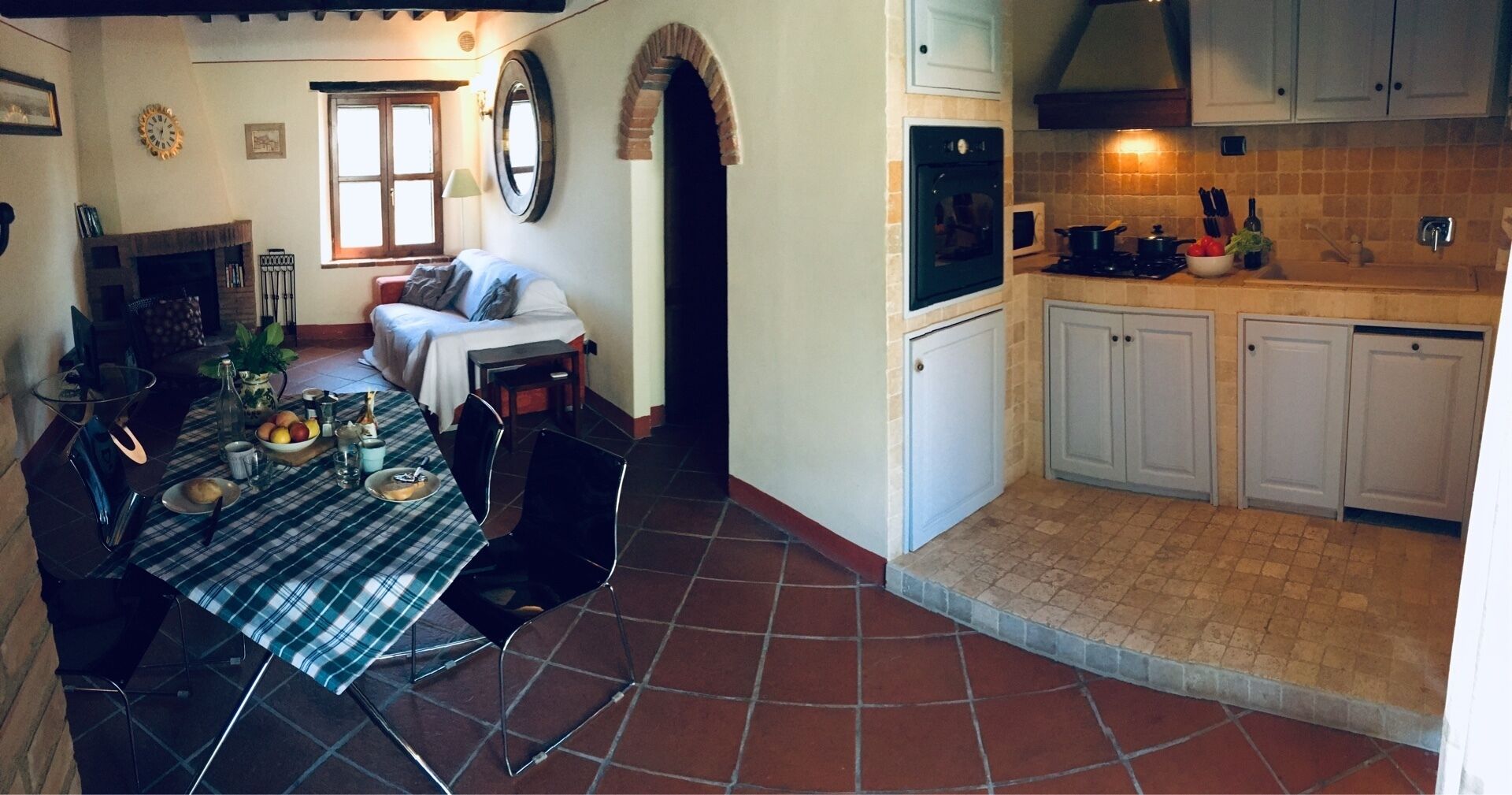 Apartment with private garden and infinity pool, perfect for daily town trips