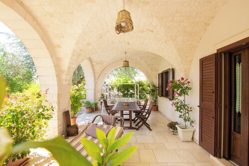 Cisternino-Trullie et Lamie: Bosquet dans la Vallée d'Itria, hébergement "L'Ulivo"