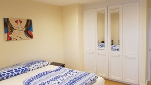 2 chambres, fer et planche à repasser, Wi-Fi gratuit, draps fournis