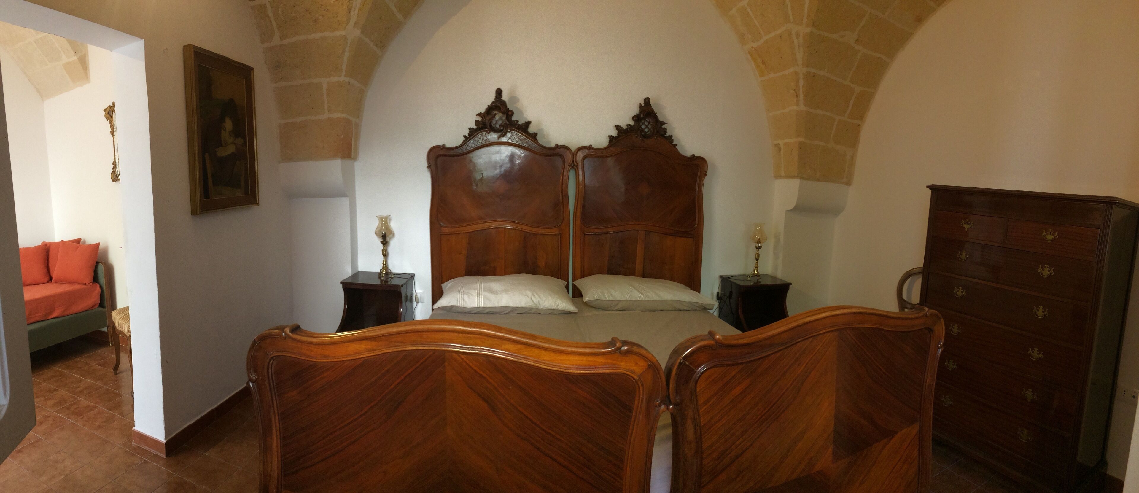 Eco Salento. Large ancient techno house 15 'from the sea. Climate, garden and barbecue