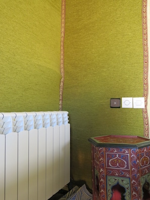 Tent, 3 Twin Beds | Heating