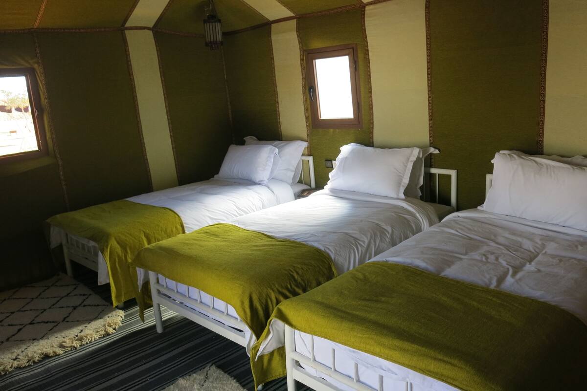 Barraca, 3 camas de solteiro | Berços grátis, camas extras/dobráveis (sobretaxa), Wi-Fi de cortesia