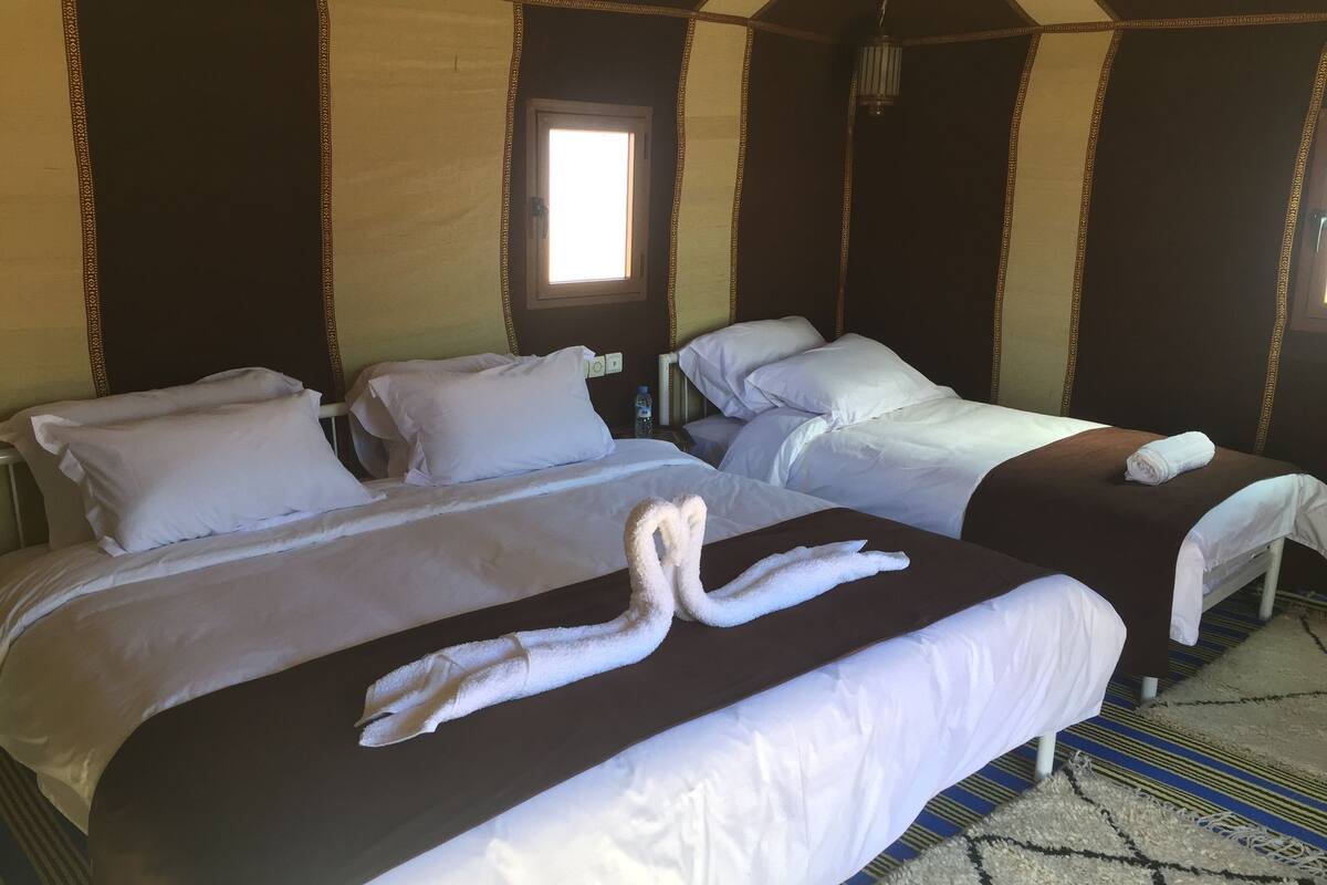 Berços grátis, camas extras/dobráveis (sobretaxa), Wi-Fi de cortesia