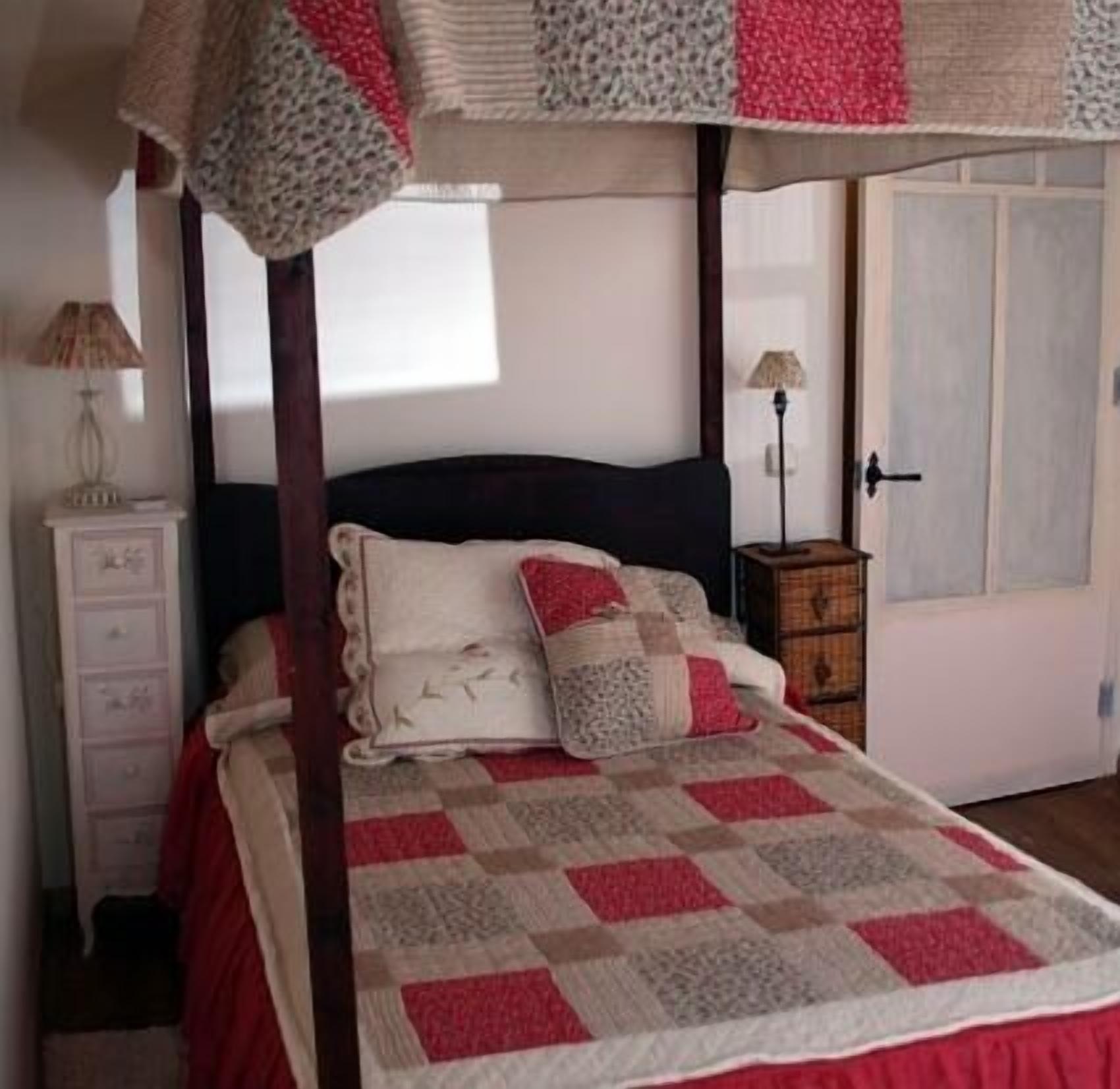 Self catering Lindos Huespedes for 8 people