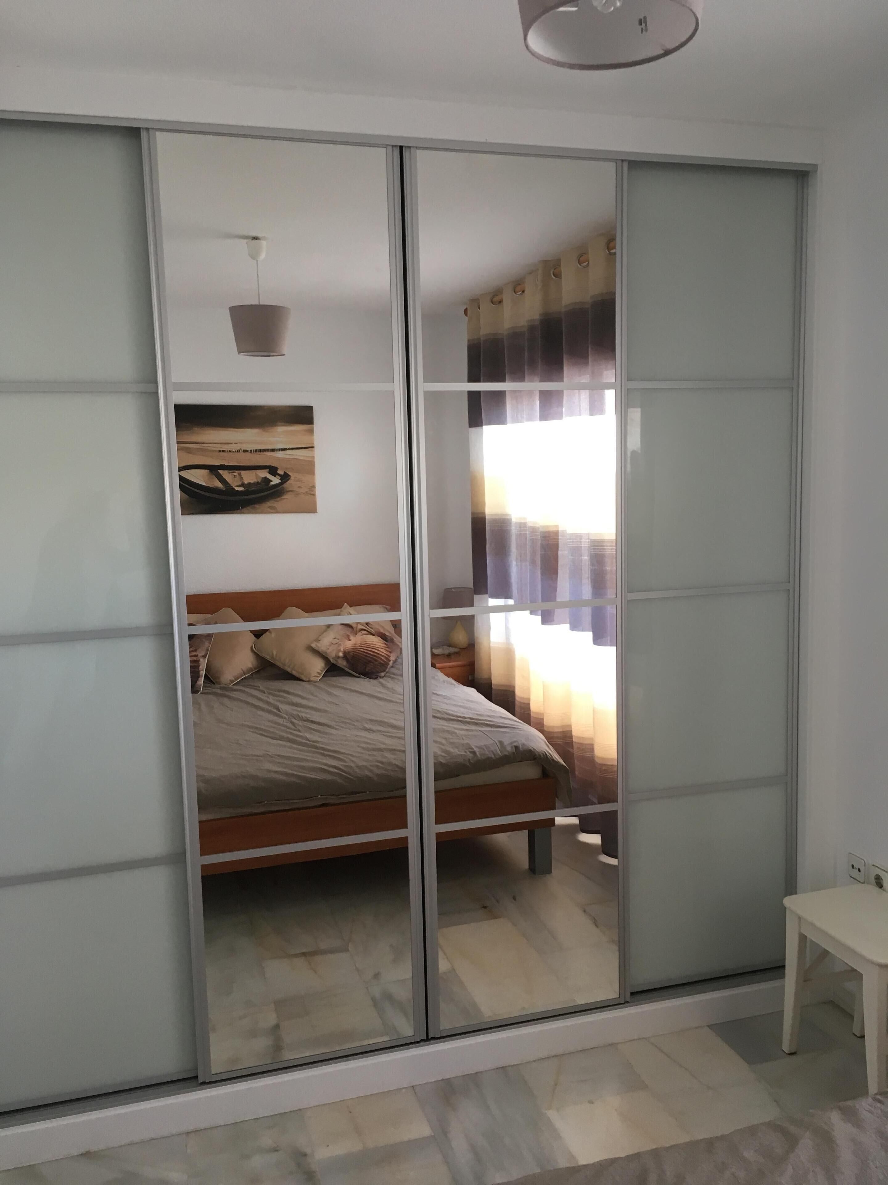 Luxury 3 bed apartment, on sea front, sleeps 6