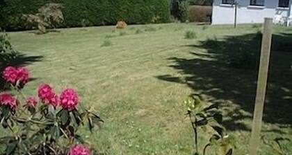 Beautiful 3/4 Bedroom Bungalow set in attractive gardens. many local facilities