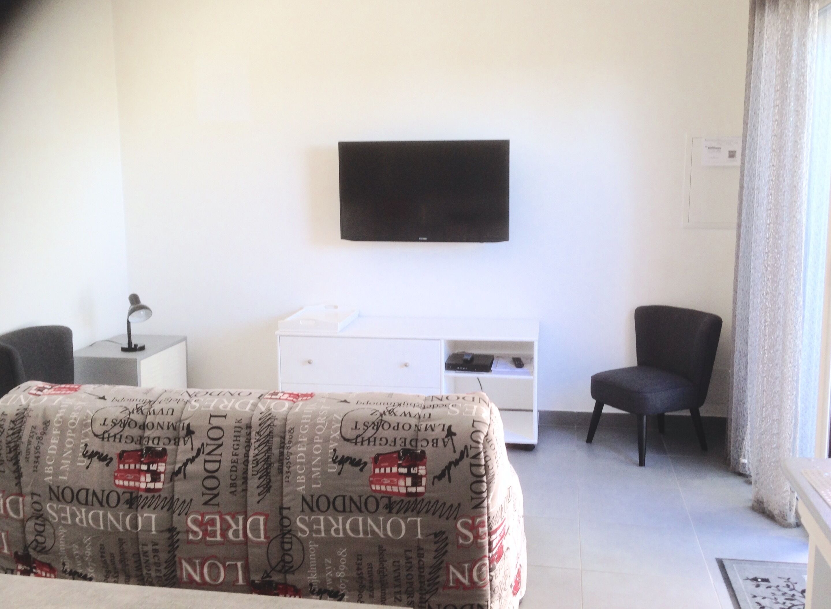 Maisonette + pool part. in Provence in the country of Marcel Pagnol