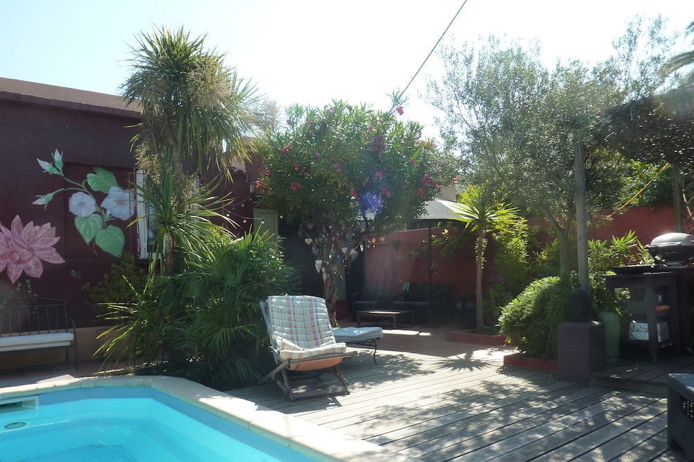 House with caractere and garden