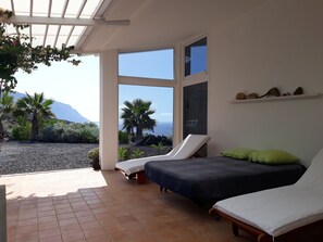 Spa - Modern holiday house in exclusive coast location (Frontera El Hierro)