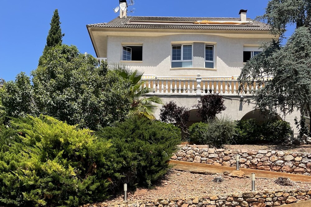 House in Vallirana (17 Km from Barcelona) with stunning mountain views