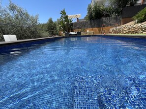 Outdoor pool - House in Vallirana (17 Km from Barcelona) with stunning mountain views (Vallirana)