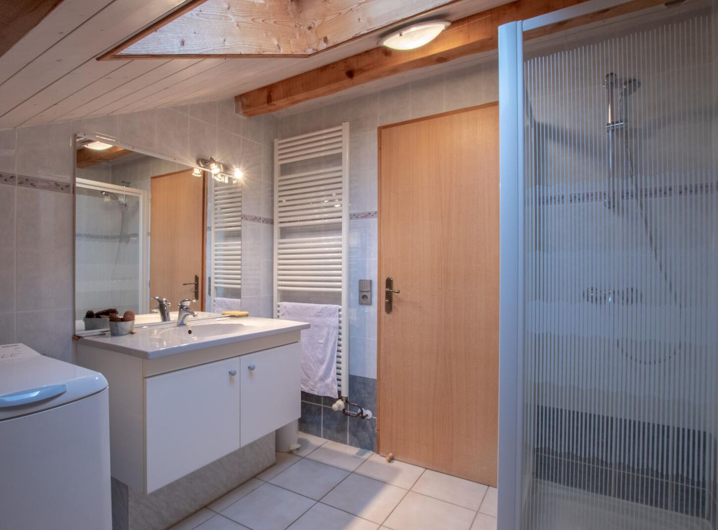 Een douche, een haardroger