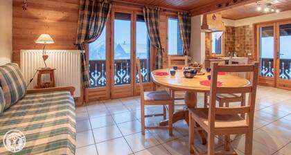 3* APARTMENT, PANORAMIC VIEW OF THE GREEN VALLEY, quiet, mountain decor
