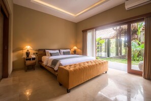 In-room safe, desk, free WiFi, bed sheets - ILA Kitchen & Villa (Ubud)