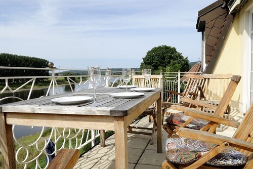 Suite m. sep. Schlafzimmer für 2 Personen in Villa am  Elbufer, ruhig und sonni