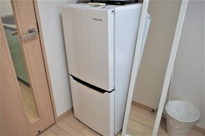 ツインルーム ダブルベッド 2 台 禁煙 | 小型冷蔵庫