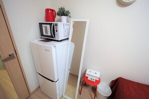 Twin Room, 2 Double Beds, Non Smoking | Free WiFi, bed sheets