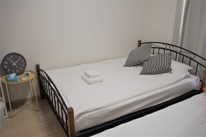 Room - City Street Inn 304 PH280 (Osaka)