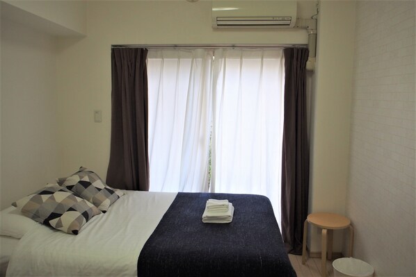 Kamar Twin Basic, 2 Tempat Tidur Double, Bebas Asap Rokok | Wi-Fi gratis dan seprai linen