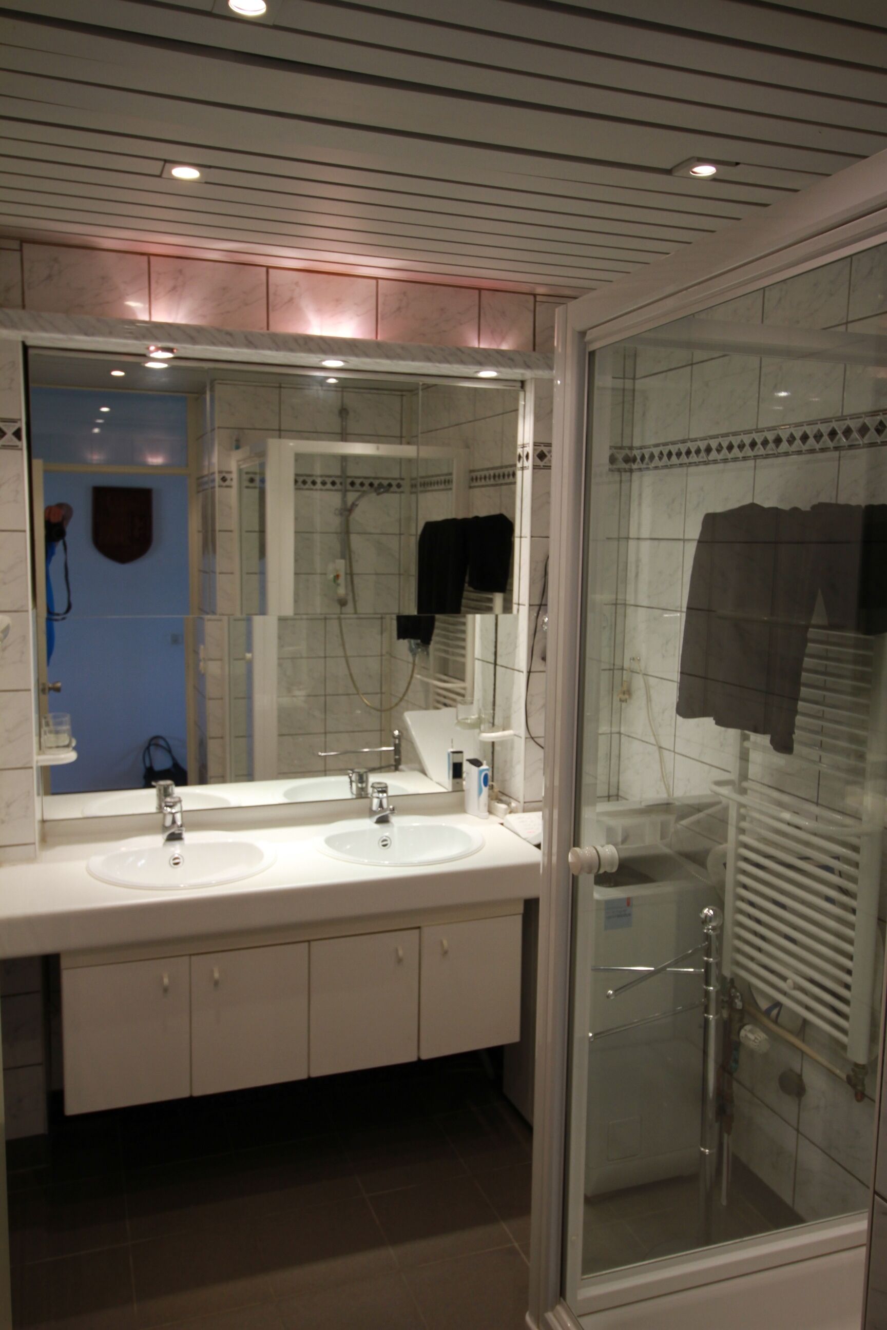 Een douche, een haardroger