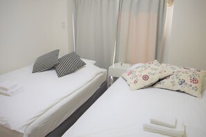 Twin Room | Free WiFi, bed sheets - City Street Inn 401 PH268 (Osaka)