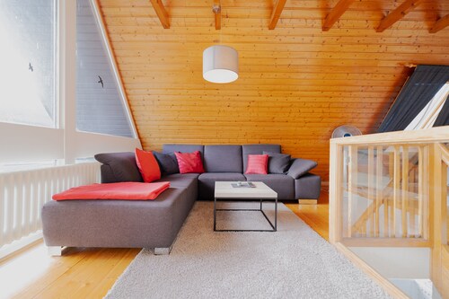 Light-flooded architect house in a quiet location FeWo "Red"