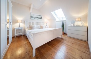 2 chambres, fer et planche à repasser, lit parapluie, Wi-Fi gratuit