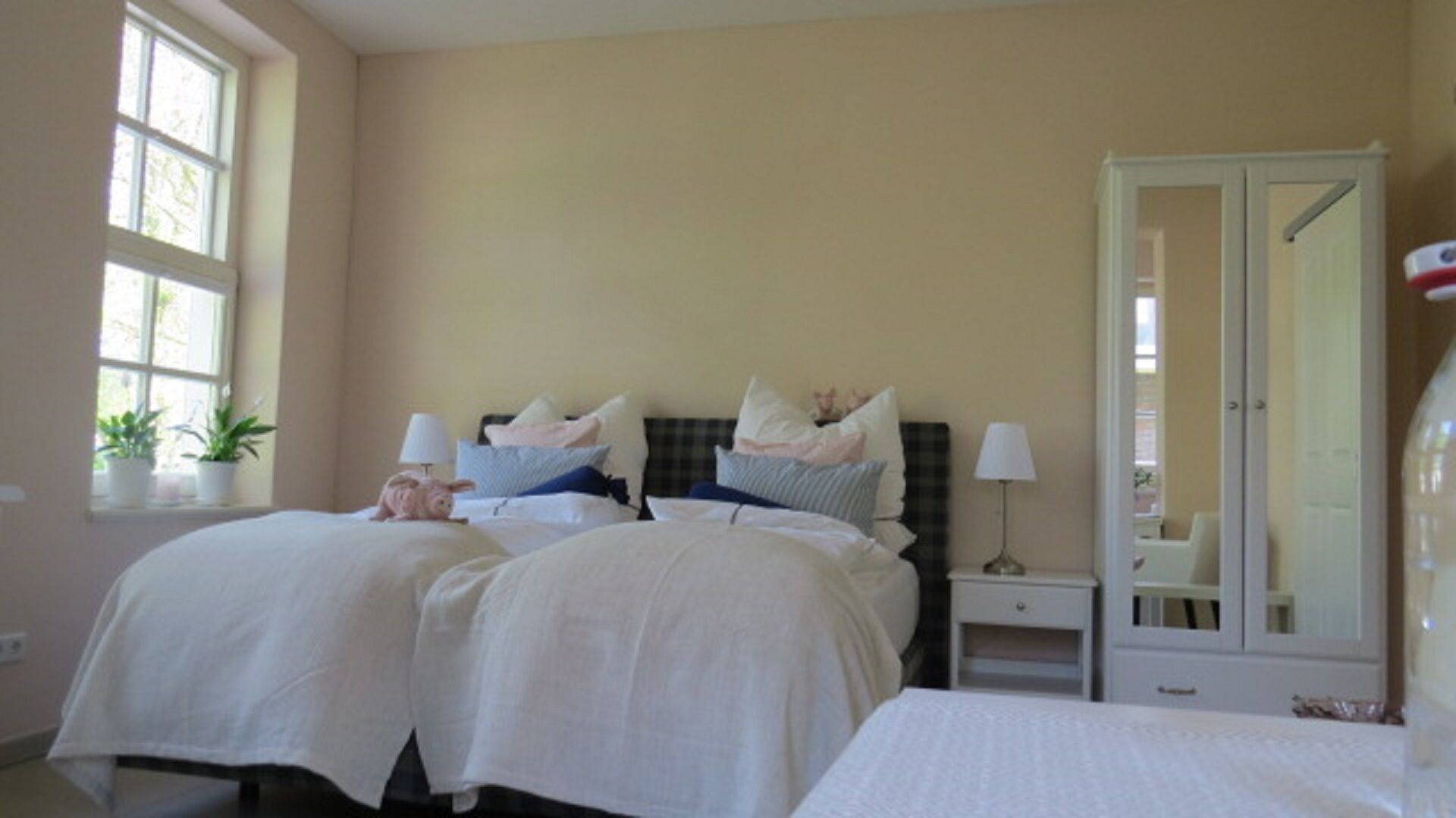 Central in the beautiful old town of Jever, studio apartment.