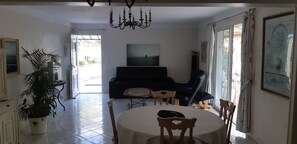 تناول الطعام