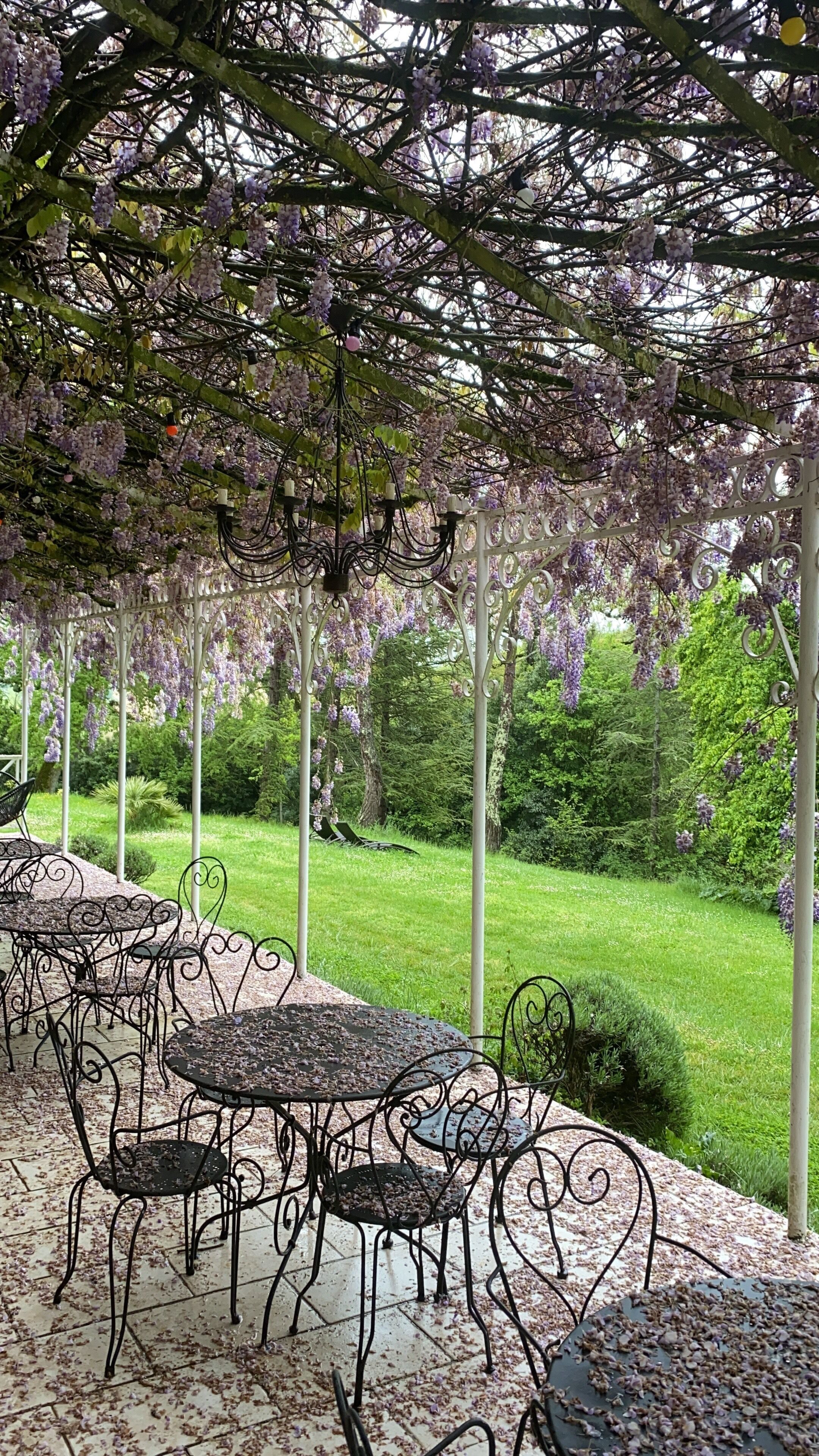 屋外ダイニングエリア