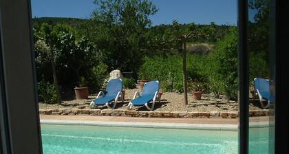 Villa avec Piscine privative chauffée, vue sur le vignoble, à 25 KM de la mer