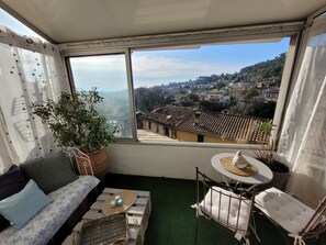 Interior - T2 apartment with south-facing terrace (Cotignac)