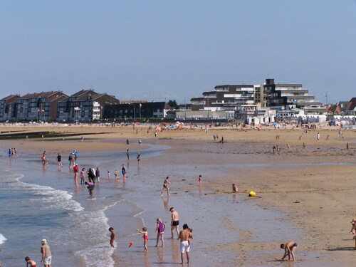  STUDIO BORD DE MER    A 30 METRES DE LA PLAGE EXPOSITION PLEIN SUD 