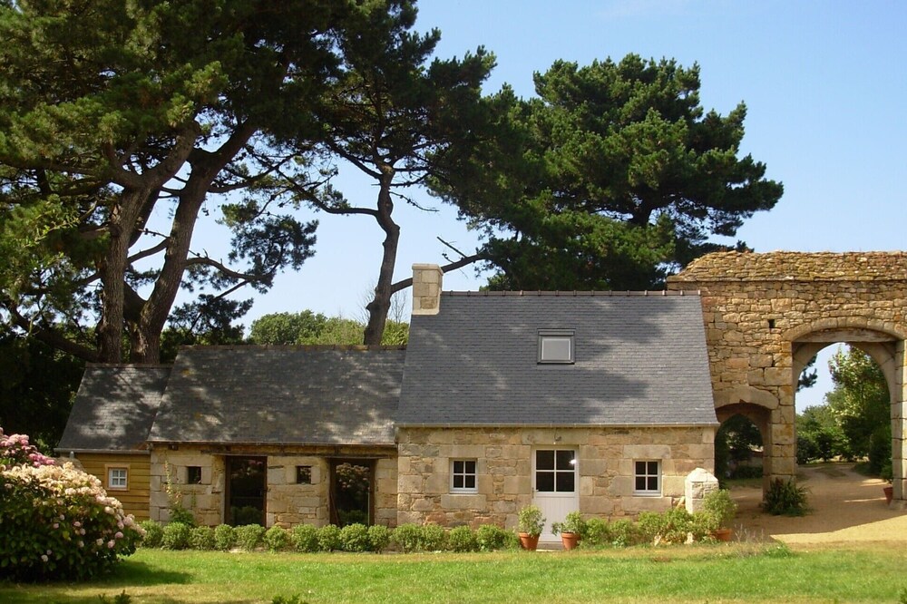 Charming house 2/4 pers. fireplace garden port-blanc near beaches & islands