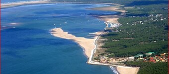 Charming house near the beach, detached, not overlooked, WIFI.