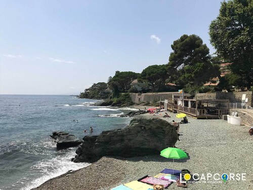 Apartment in house with swimming pool between sea and mountains