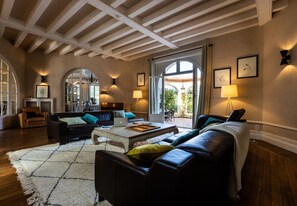 TV, fireplace, stereo - HACIENDA • KEYWEEK Large Family Villa with Pool, Garden, Sauna in Anglet (Anglet)