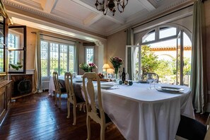Dining - HACIENDA • KEYWEEK Large Family Villa with Pool, Garden, Sauna in Anglet (Anglet)
