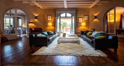 HACIENDA • KEYWEEK Large Family Villa with Pool, Garden, Sauna in Anglet