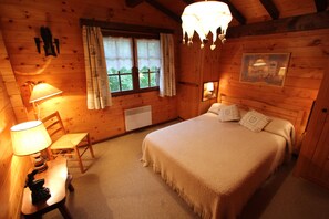 4 多间卧室、熨斗/熨衣板、WiFi、床单